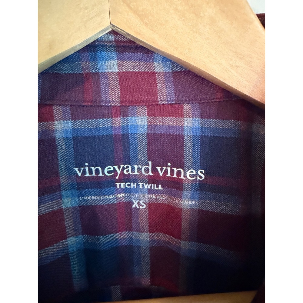 Vineyard Vines Tech Twill Plaid Shirt Mens XS Burgundy Blue Hidden Collar Button - Picture 6 of 8